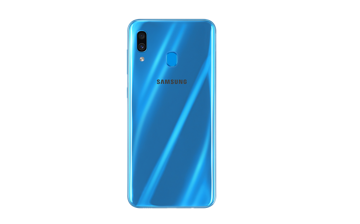 samsung a30 back camera megapixel